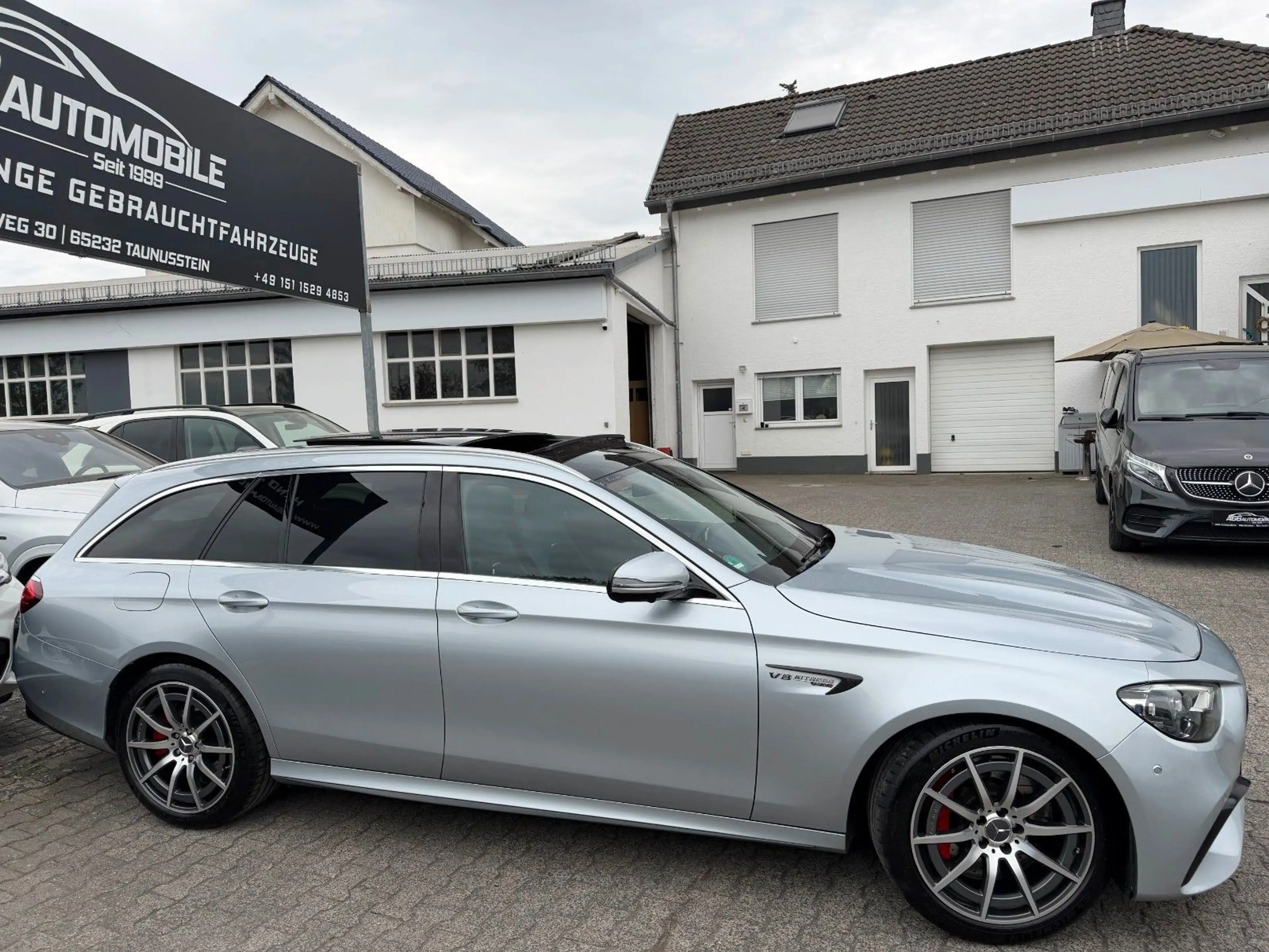 Mercedes-Benz E 63 AMG 4M+ PANO*Carbon I+II*DISTR+*360°*Burm — photo 3