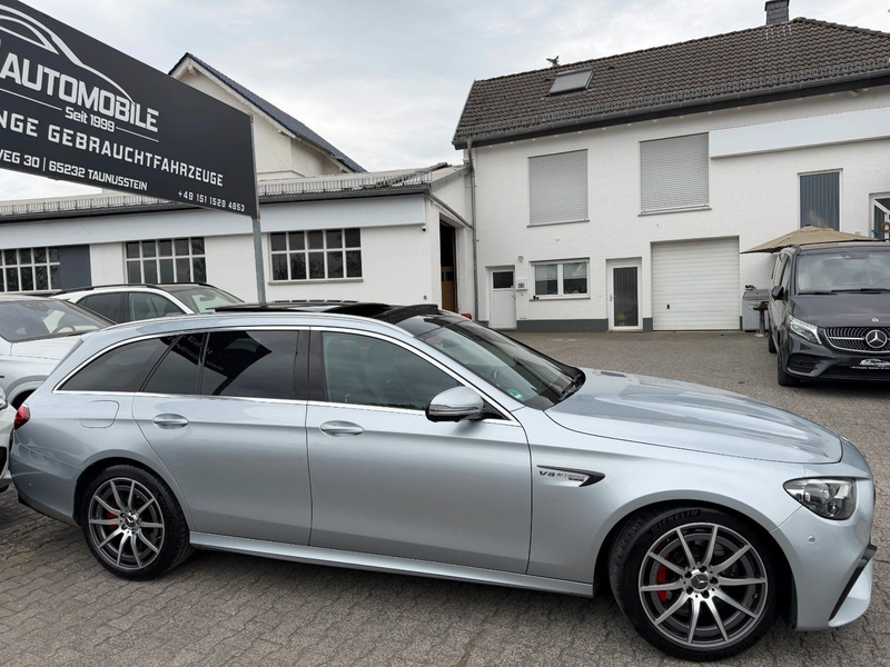 Mercedes-Benz E 63 AMG 4M+ PANO*Carbon I+II*DISTR+*360°*Burm — photo 3