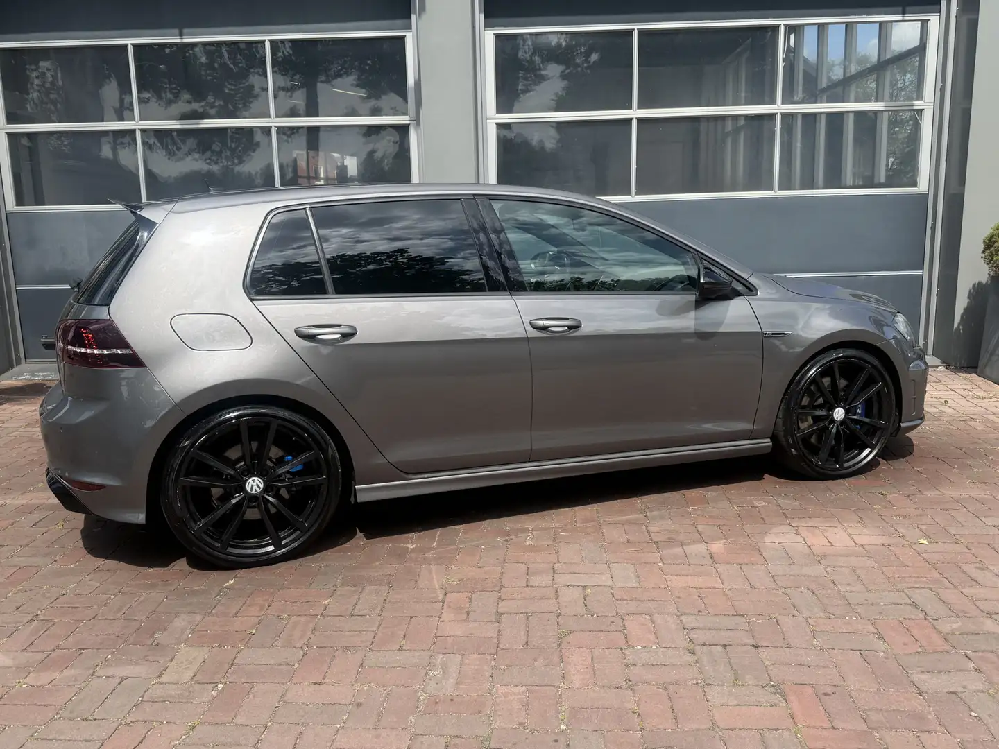 Volkswagen Golf Variant 2.0 TSI R R 221KW 5D 4MOTION DSG 2015 Grijs 301pk Grijs - 2