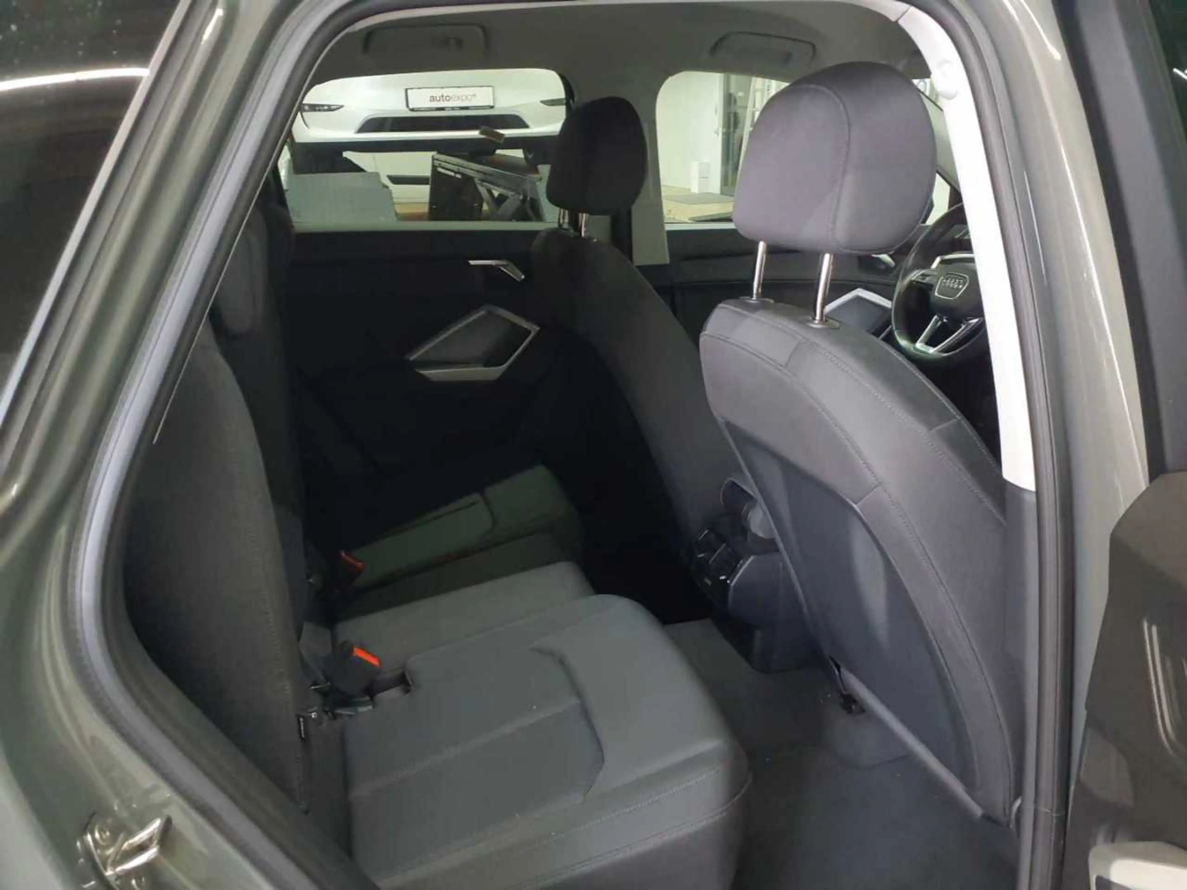 Audi Q3 Q3 35 TDI S tronic advanced AHK LED KAM — photo 14