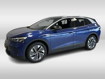 First 77 kWh / Camera / Apple CarPlay / DAB / 20''