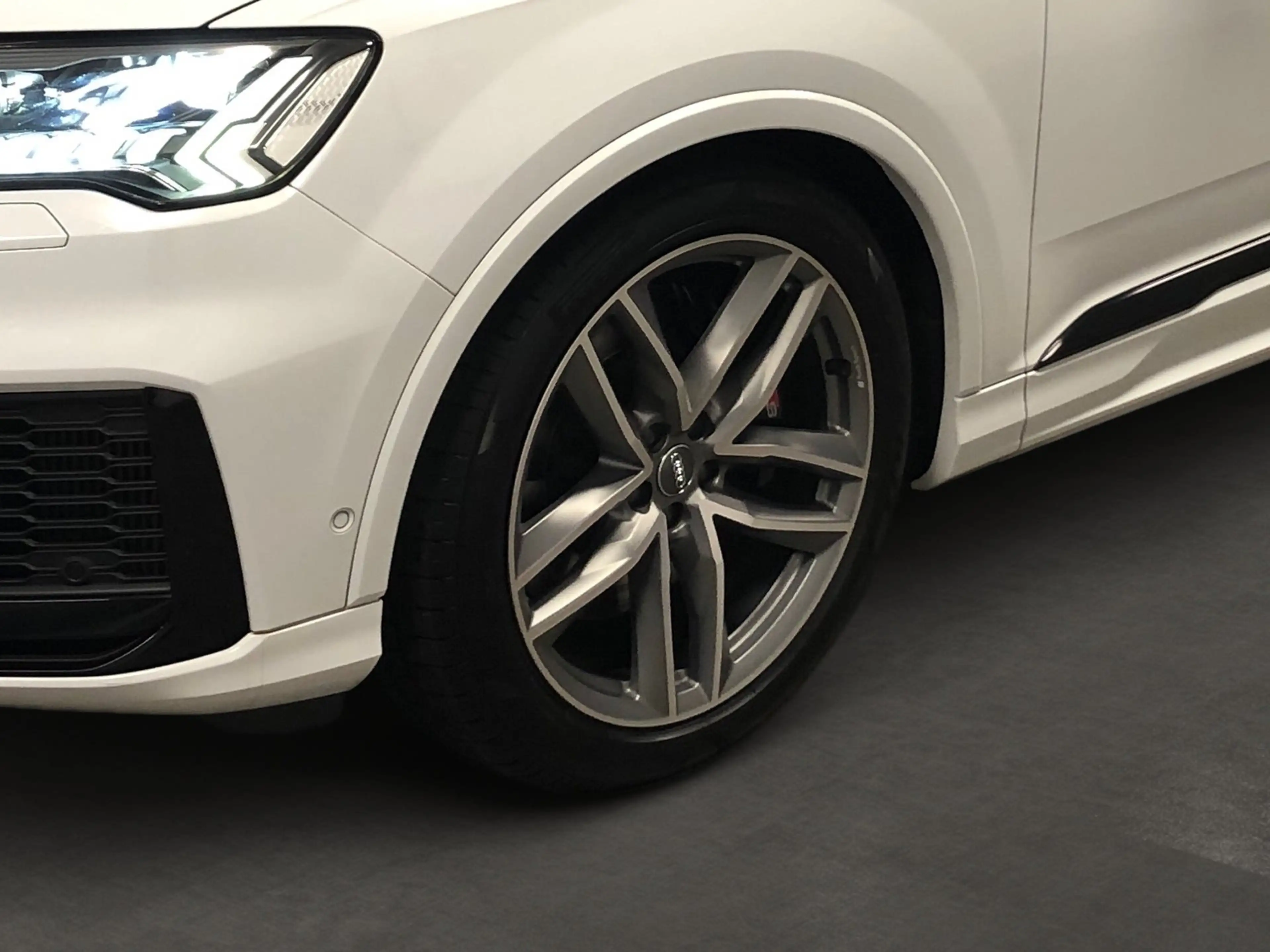 Audi SQ7 Allradlenkung*HeadUp*Matrix-LED*Panoramadach*ACC*S — photo 6