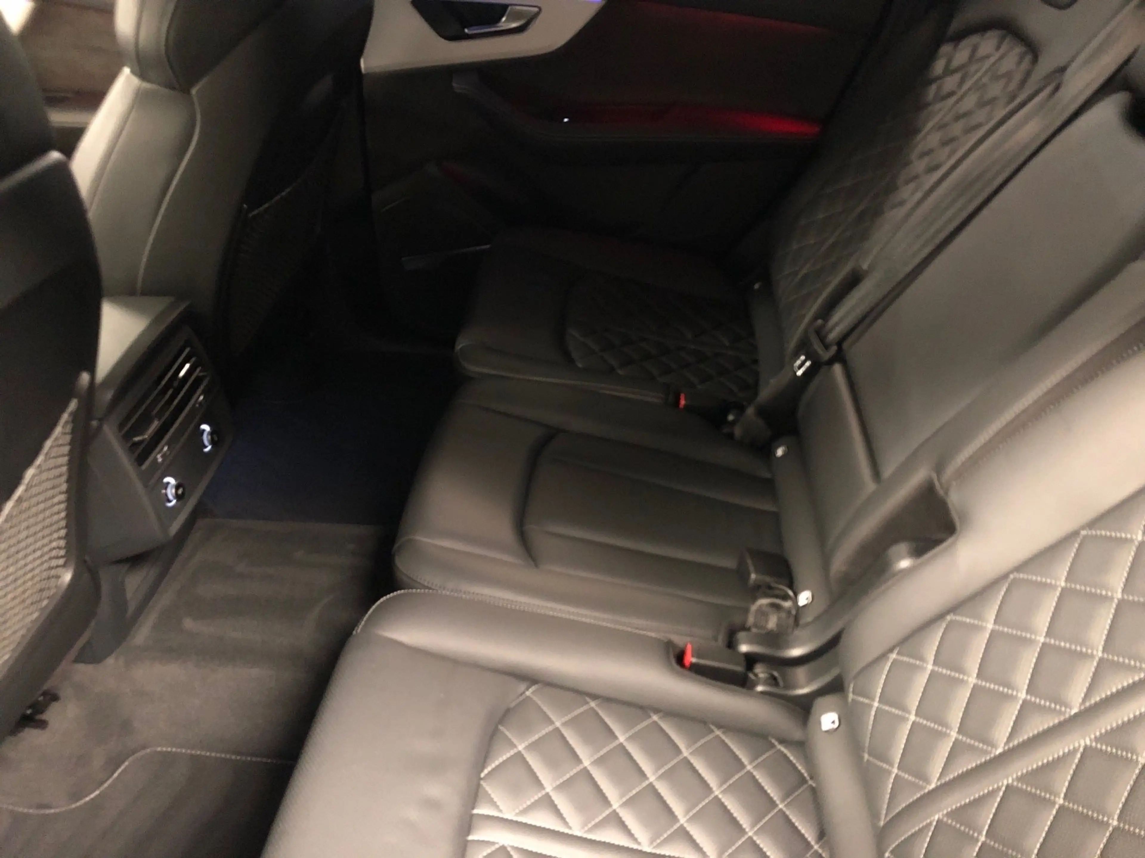 Audi SQ7 Allradlenkung*HeadUp*Matrix-LED*Panoramadach*ACC*S — photo 11
