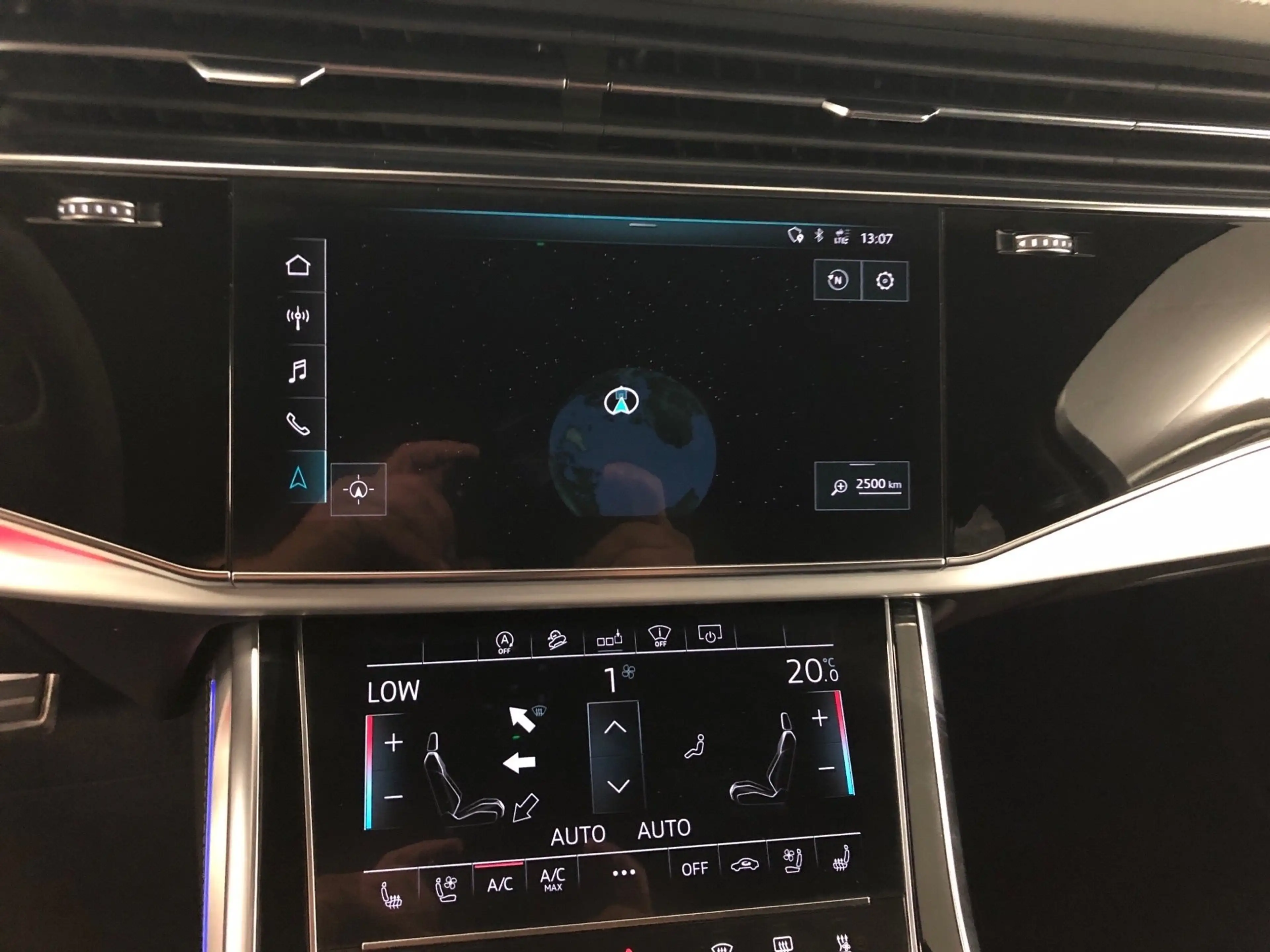 Audi SQ7 Allradlenkung*HeadUp*Matrix-LED*Panoramadach*ACC*S — photo 9