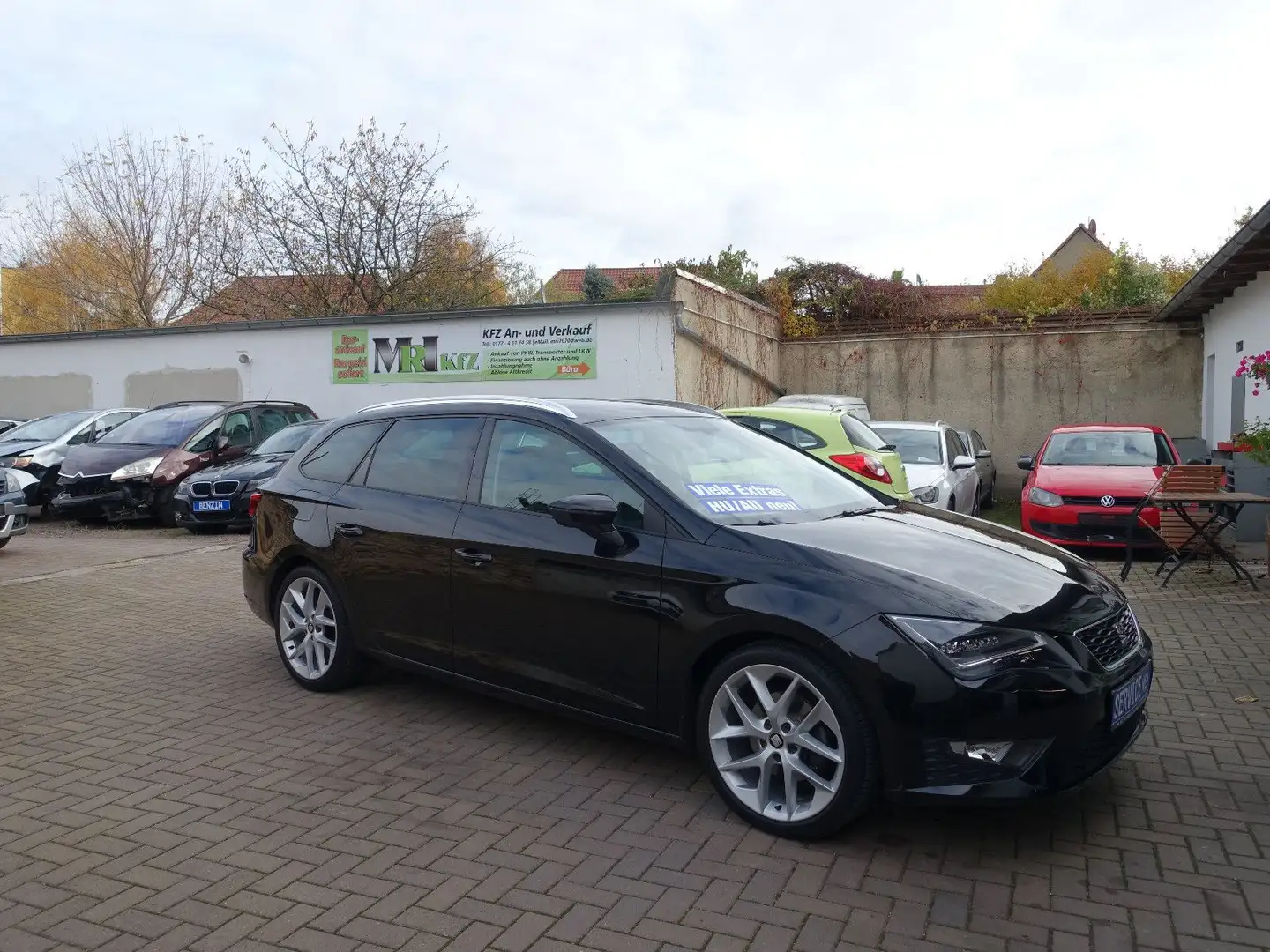 SEAT Leon 1,4 ST FR-Line, WRäder, TÜV/Service neu !! Schwarz - 1
