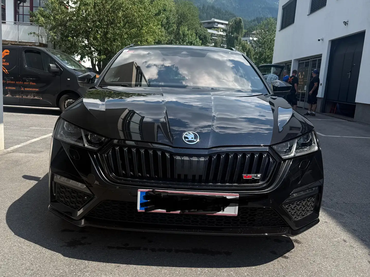 Skoda Octavia Octavia Combi 2,0 TDI 4x4 RS DSG RS Schwarz - 2