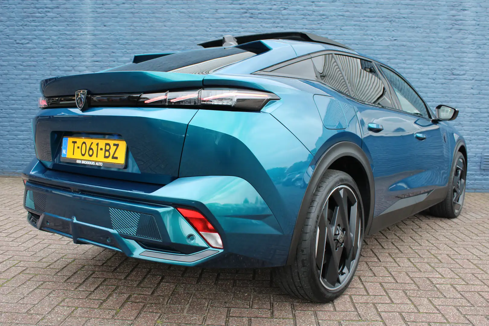 Peugeot 408 1.6 HYbrid GT 225 EAT8 First Edition | Automaat | Bleu - 2