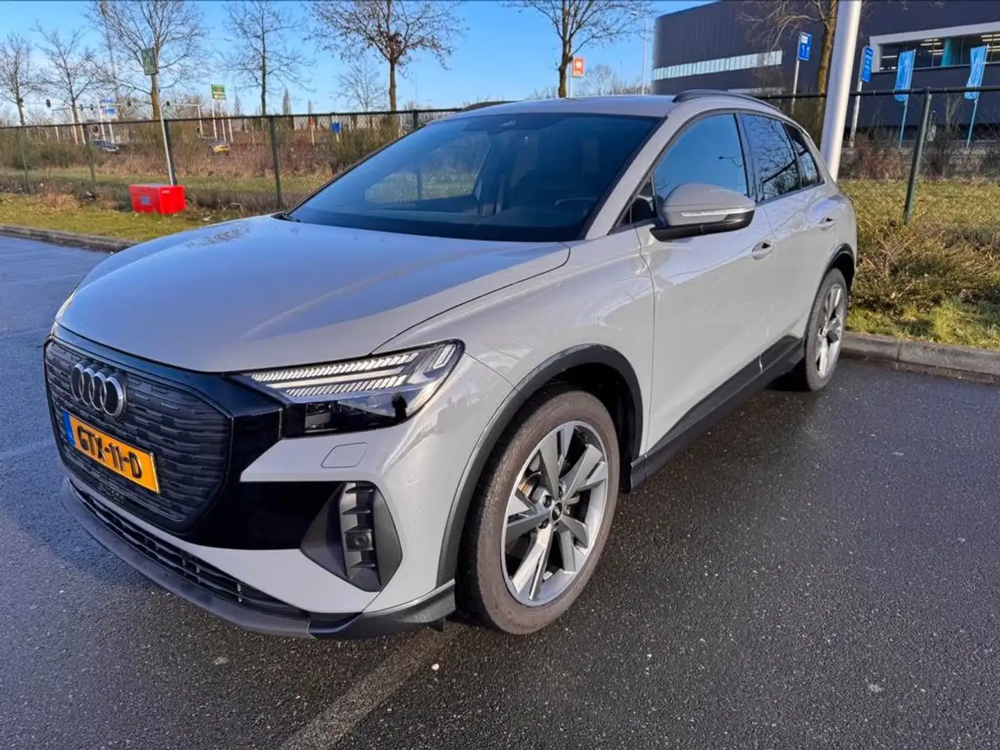 Audi Q4 e-tron Q4 e-tron 35 S-Edition 55 kWh Grey - 1