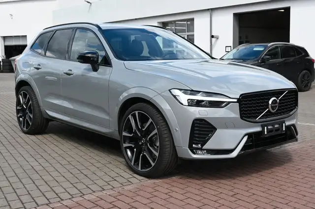 Volvo XC60 view 4