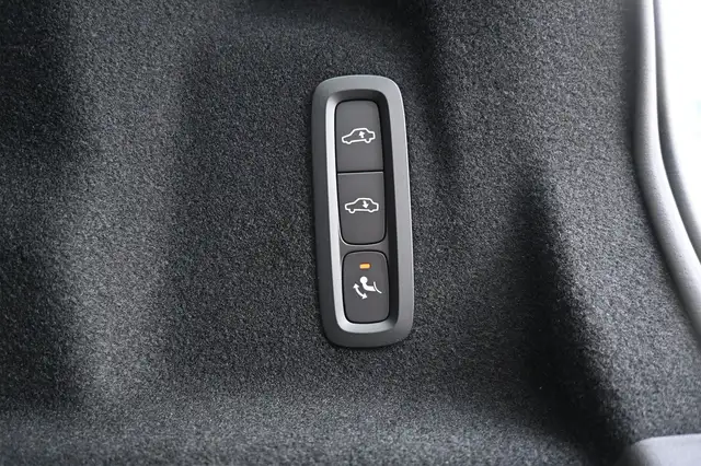 Volvo XC60 view 13