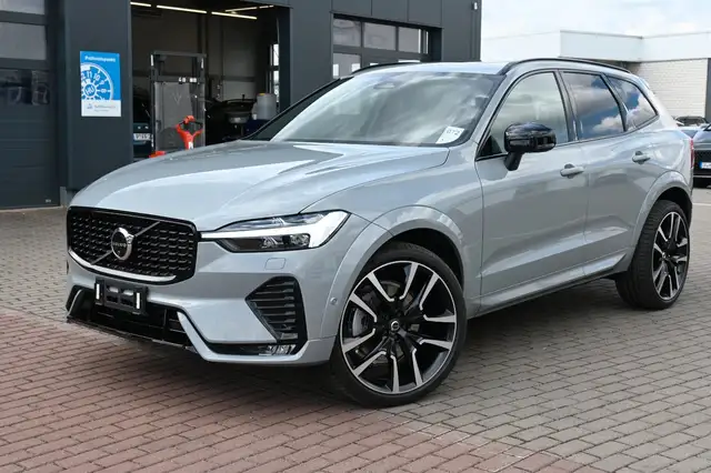 Volvo XC60 main image