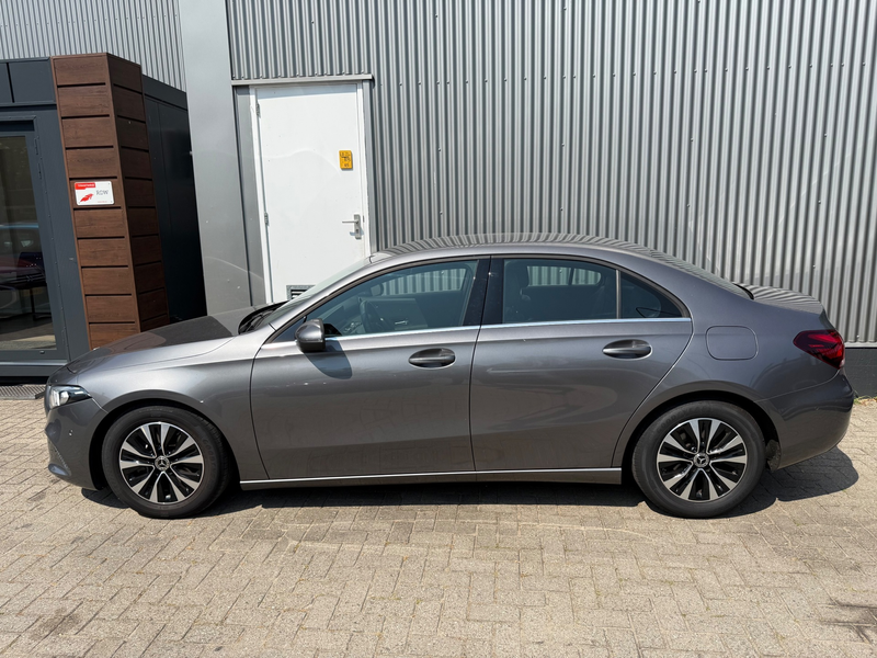 Mercedes-Benz A 180 d Business Line / AUTOMAAT / 1E EIGENAAR / HALF LE — photo 3