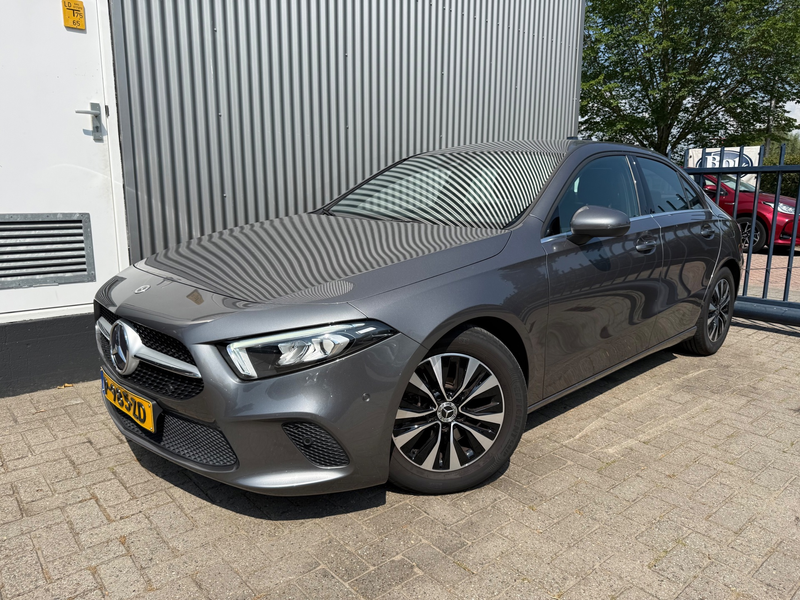 Mercedes-Benz A 180 d Business Line / AUTOMAAT / 1E EIGENAAR / HALF LE — photo 2
