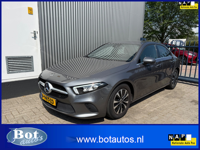 Mercedes-Benz A 180 d Business Line / AUTOMAAT / 1E EIGENAAR / HALF LE