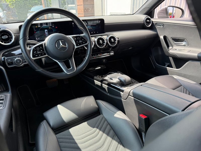 Mercedes-Benz A 180 d Business Line / AUTOMAAT / 1E EIGENAAR / HALF LE — photo 5