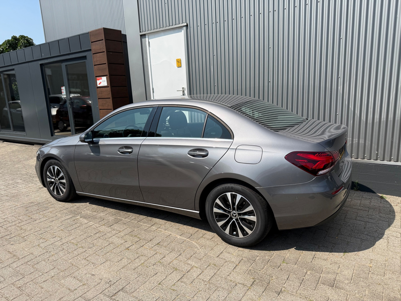 Mercedes-Benz A 180 d Business Line / AUTOMAAT / 1E EIGENAAR / HALF LE — photo 4