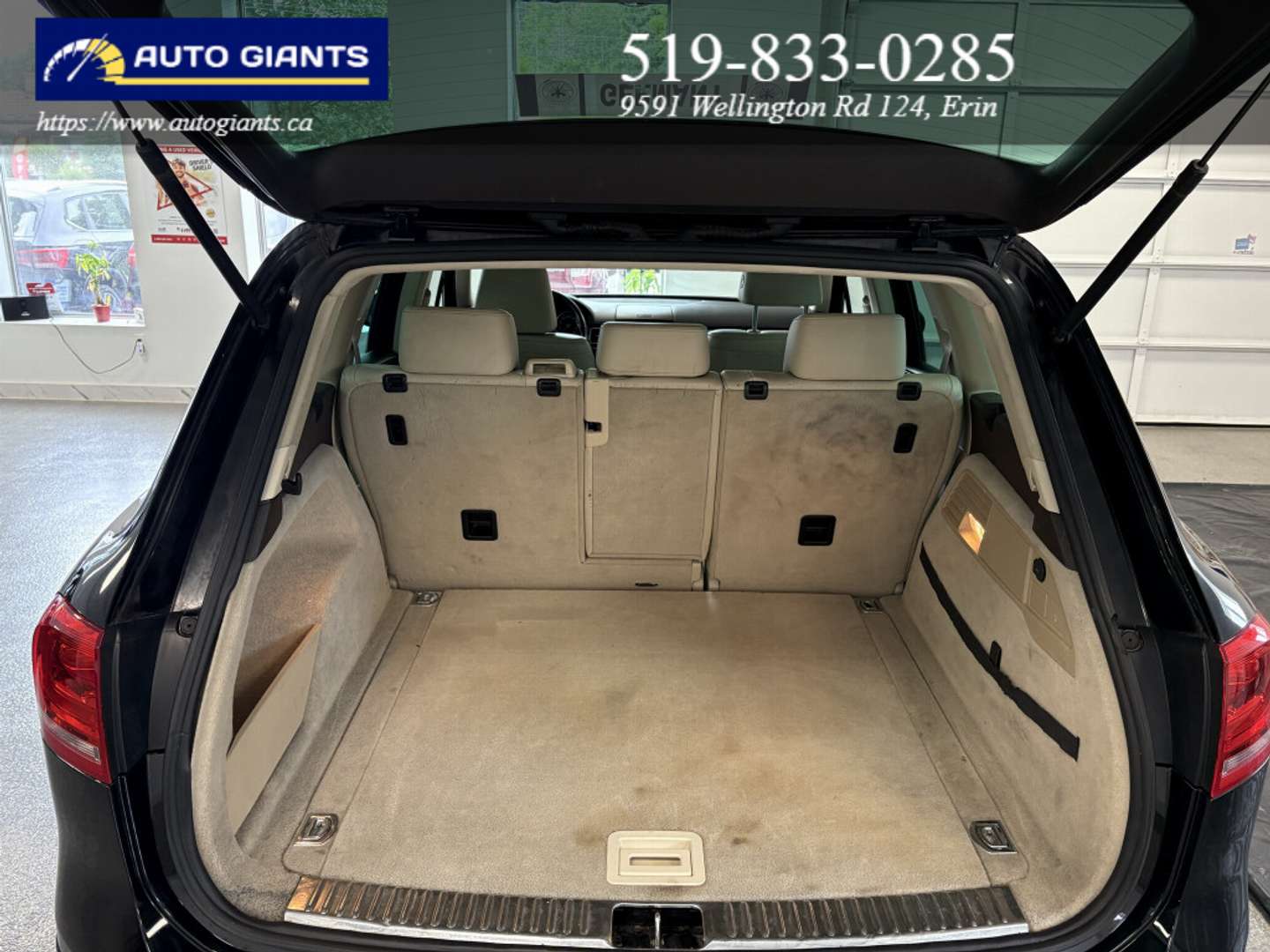 2011 Volkswagen Touareg | Auto Giants — thumbnail 29