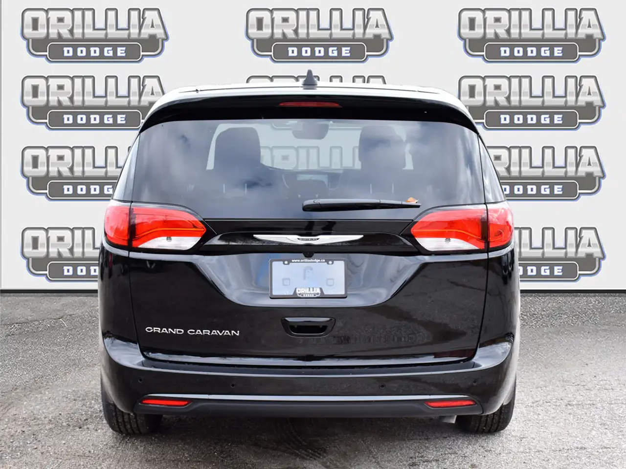 Chrysler Grand Caravan снимка Chrysler Grand Caravan