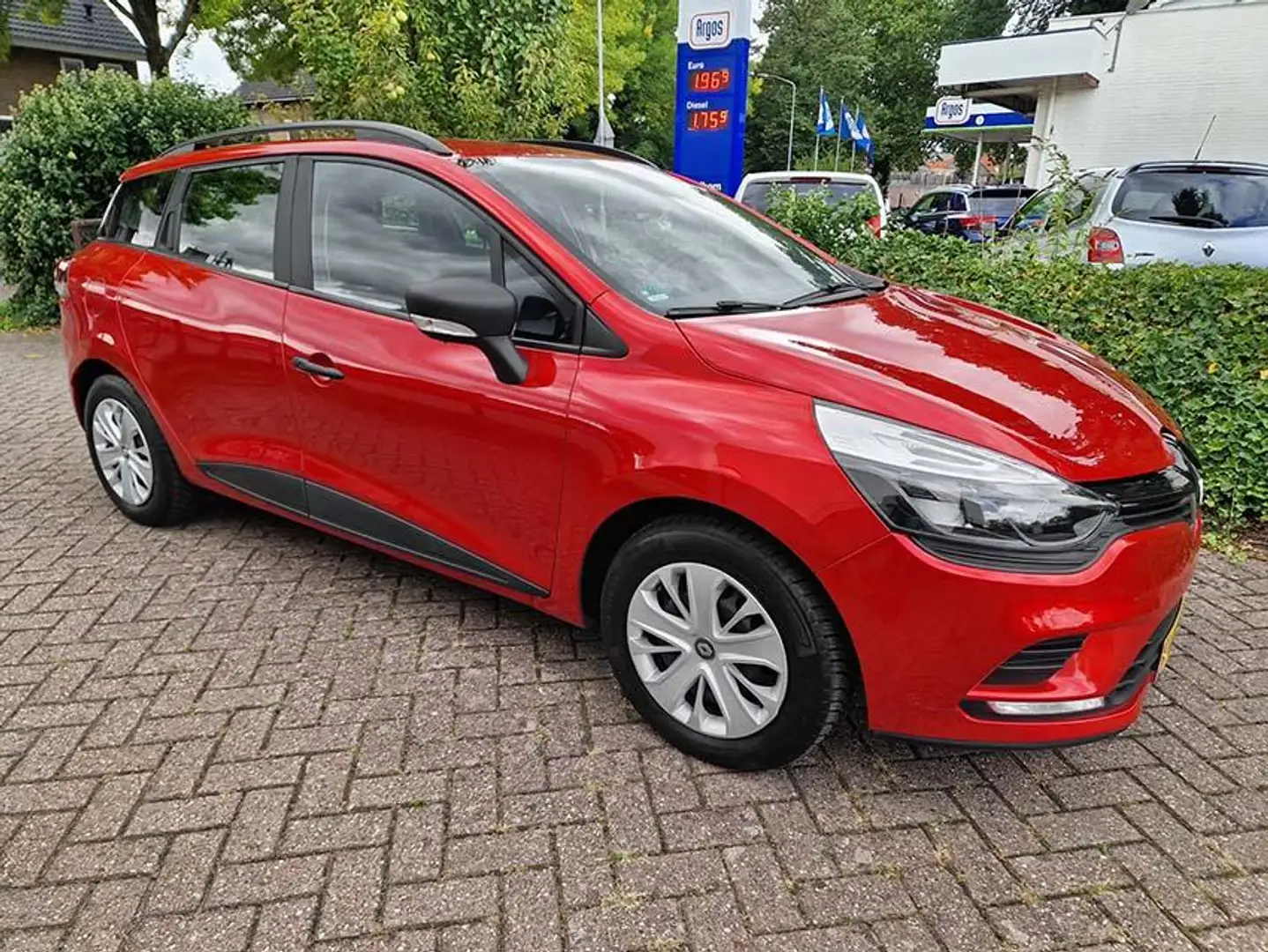 Renault Clio Estate 0.9 TCe Life Rouge - 2