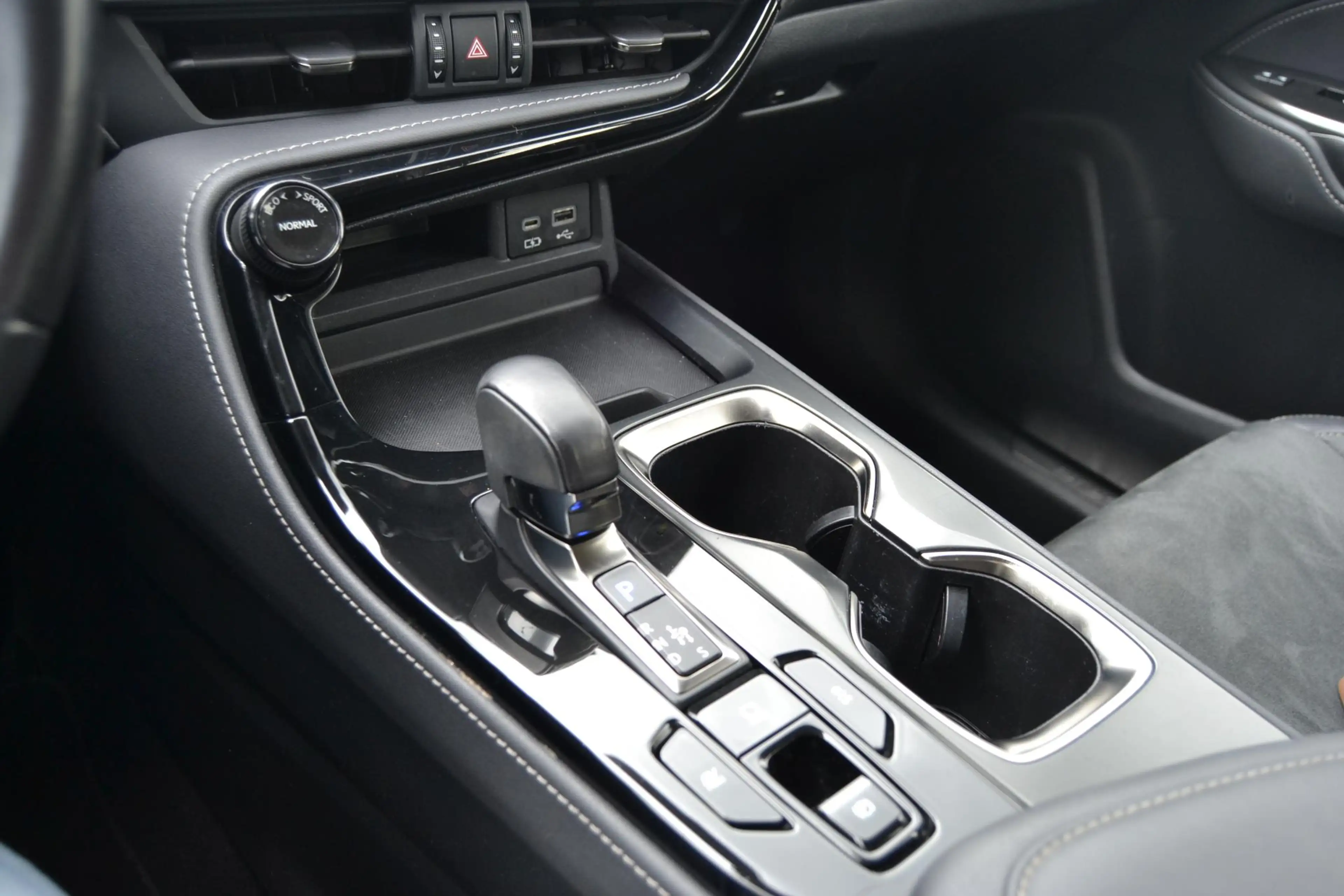 Lexus NX 350h NL-AUTO CAMERA AD-CRUISE CARPLAY/ANDROID — photo 25
