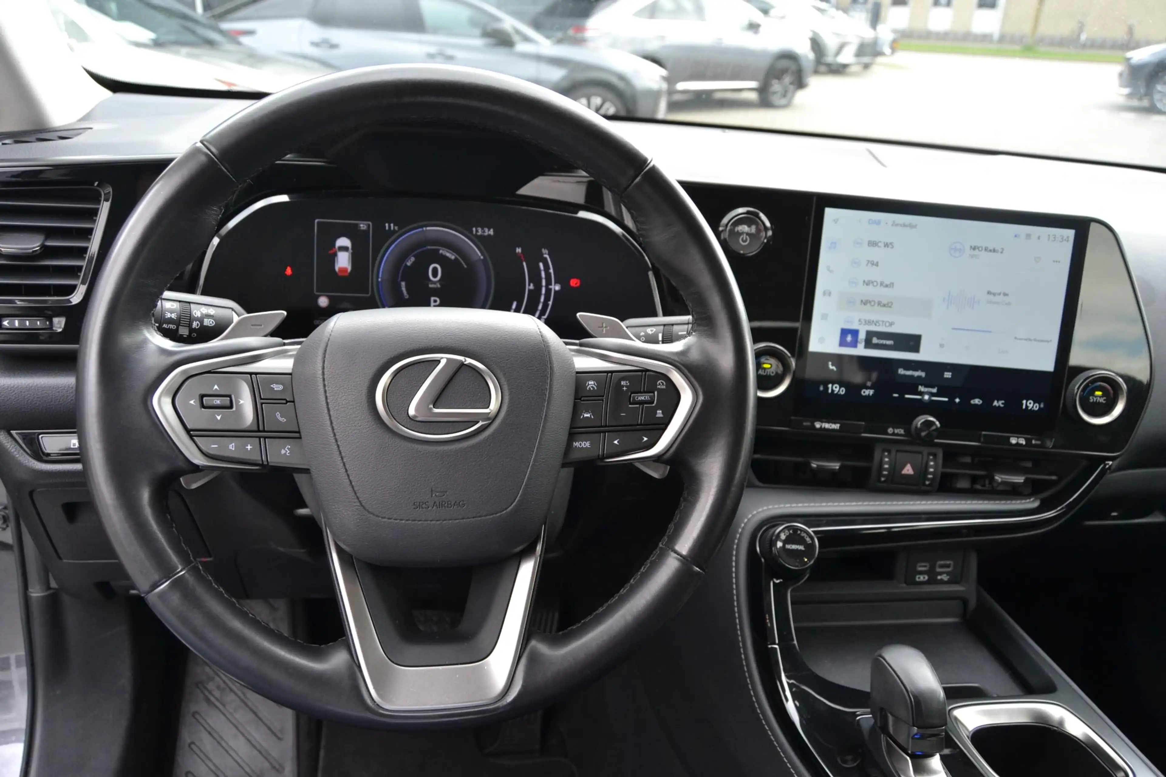 Lexus NX 350h NL-AUTO CAMERA AD-CRUISE CARPLAY/ANDROID — photo 16