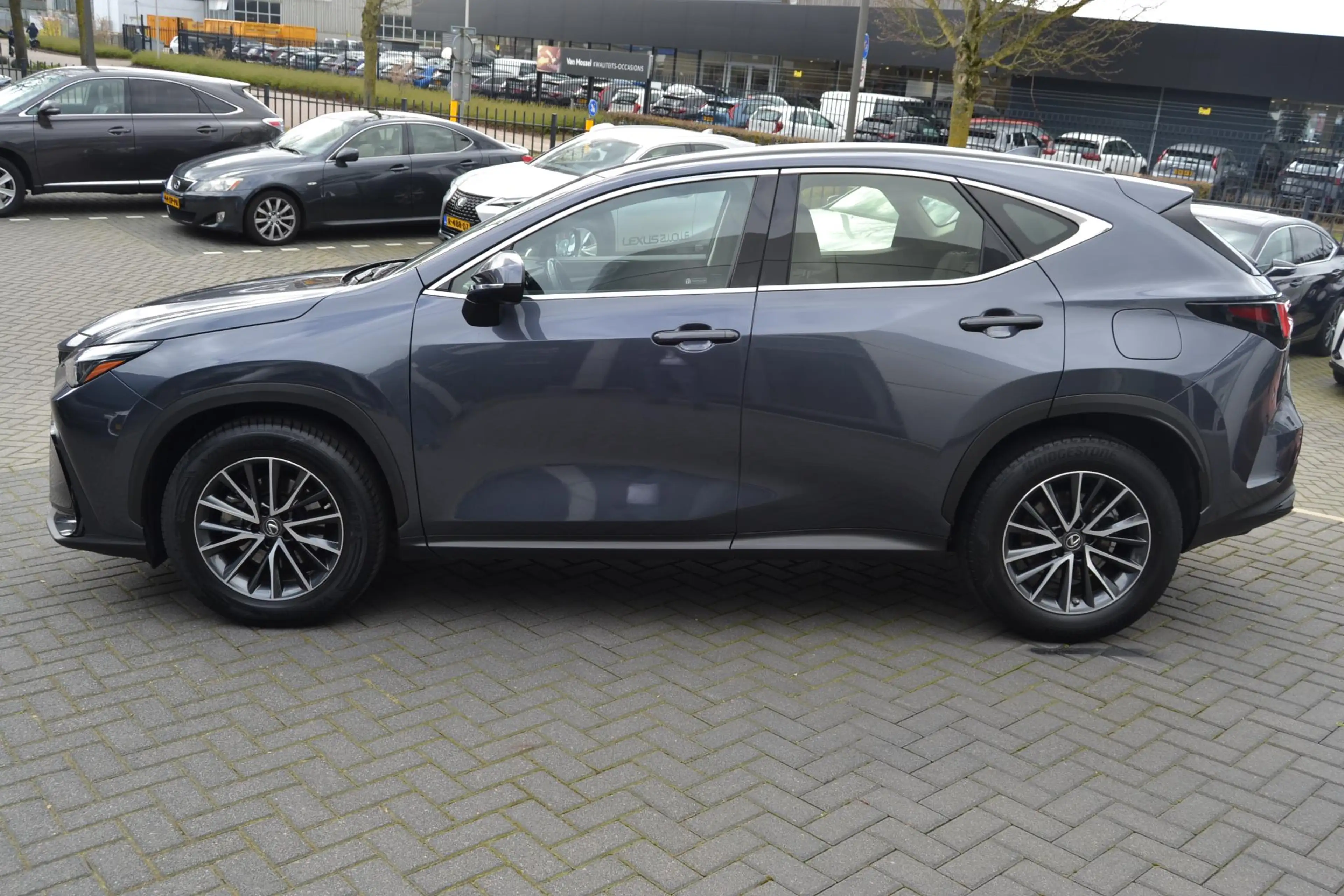 Lexus NX 350h NL-AUTO CAMERA AD-CRUISE CARPLAY/ANDROID — photo 6