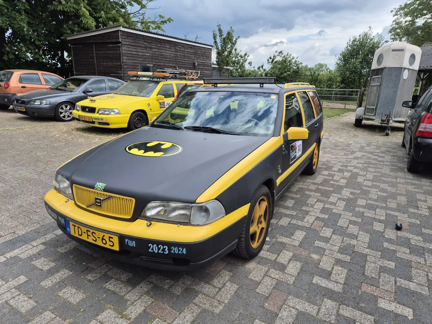 Volvo V70 2.5 Exclusive-Line Bleu - 1