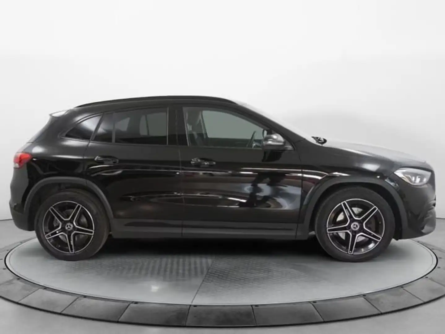 Mercedes-Benz GLA 45 AMG Line Negro - 2