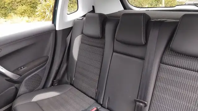 Peugeot 2008 view 9
