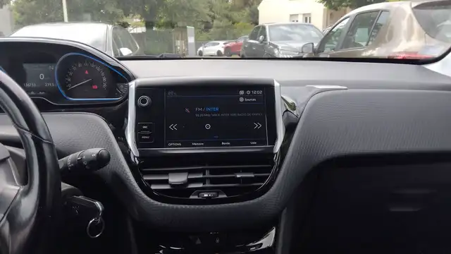 Peugeot 2008 view 13