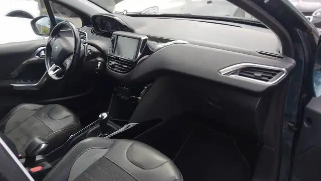 Peugeot 2008 view 10