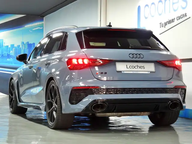 Audi RS3 view 9