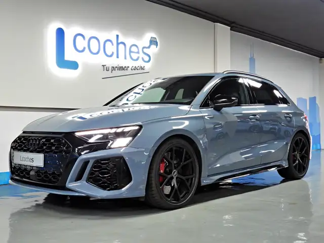 Audi RS3 view 4