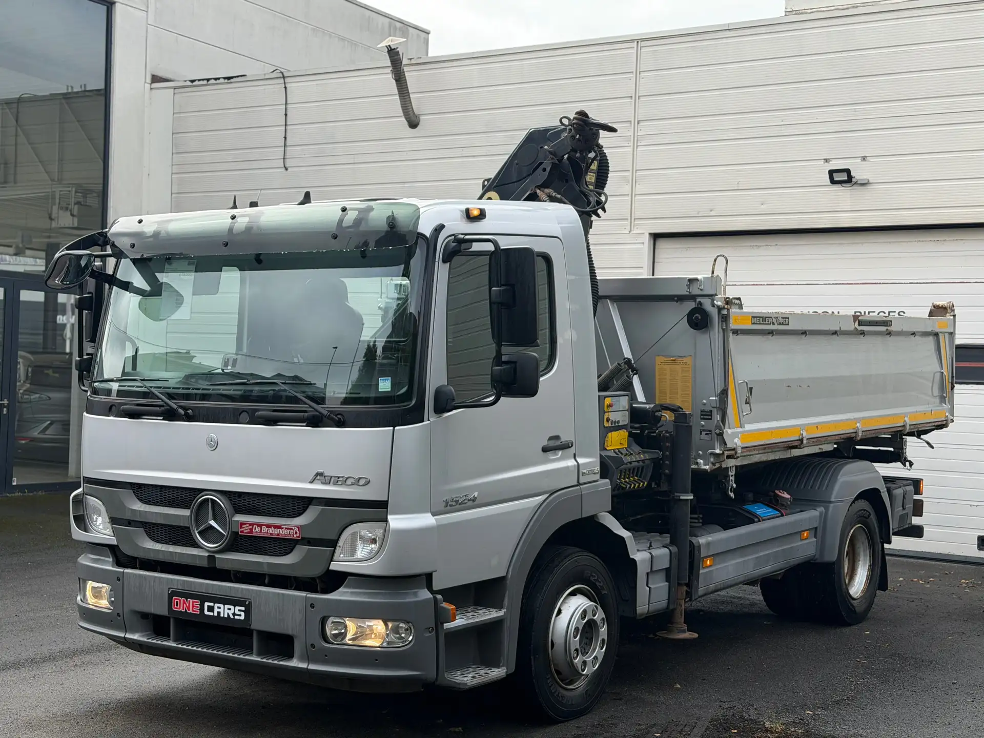 Mercedes-Benz Others 2012 은색 사진 1
