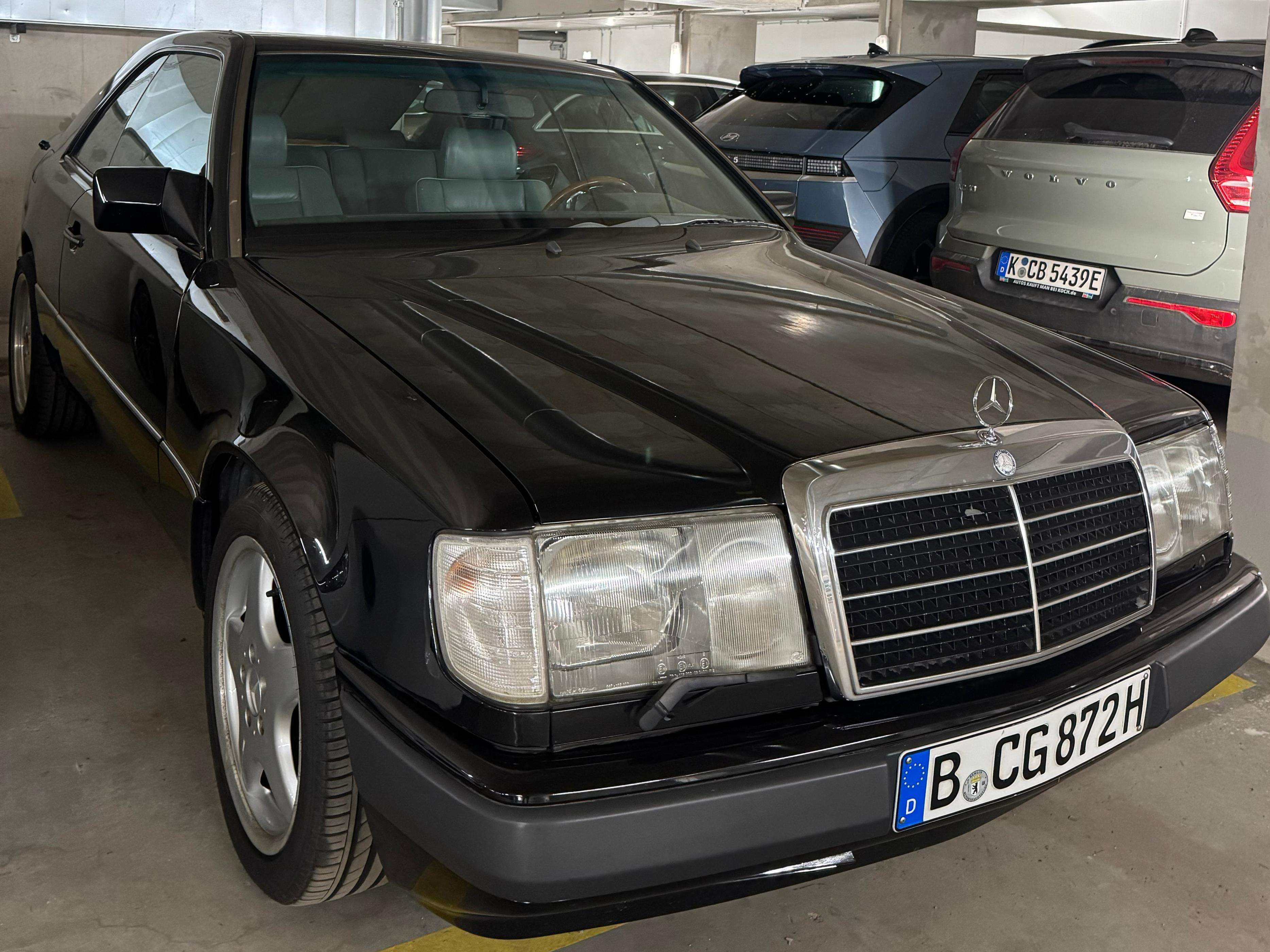 Second hand Mercedes Benz 300 