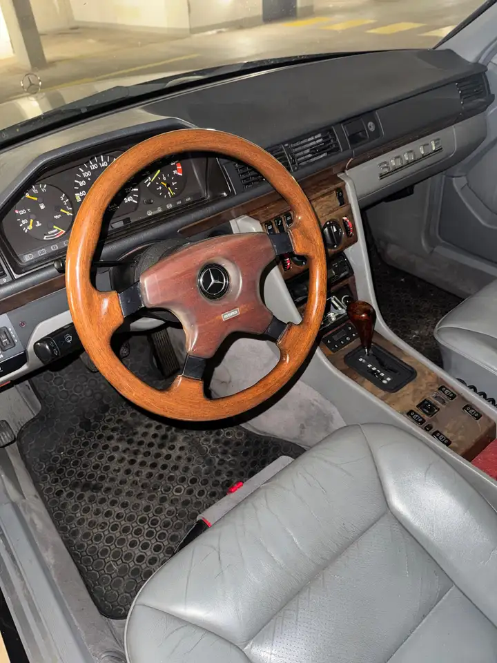 Mercedes-Benz CE 300 Black Line Edition, foto 7