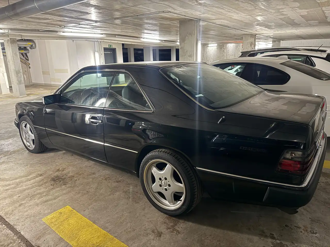 Mercedes-Benz CE 300 Black Line Edition, foto 4