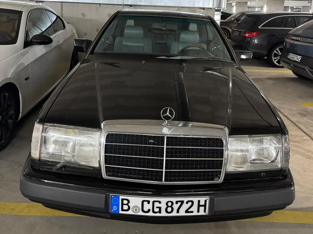 Mercedes-Benz CE 300 Black Line Edition, foto 2