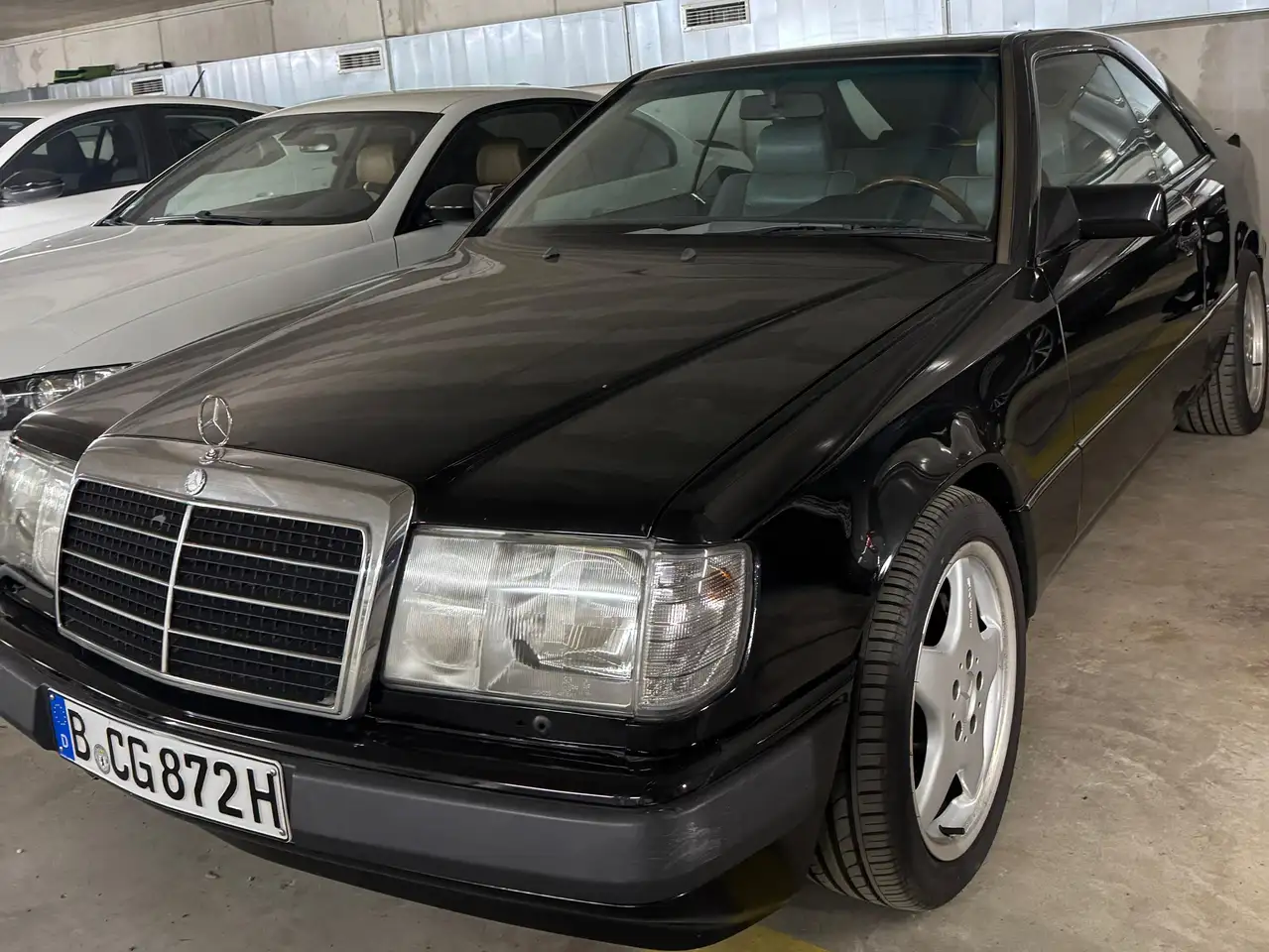 Mercedes-Benz CE 300 Black Line Edition, foto 3