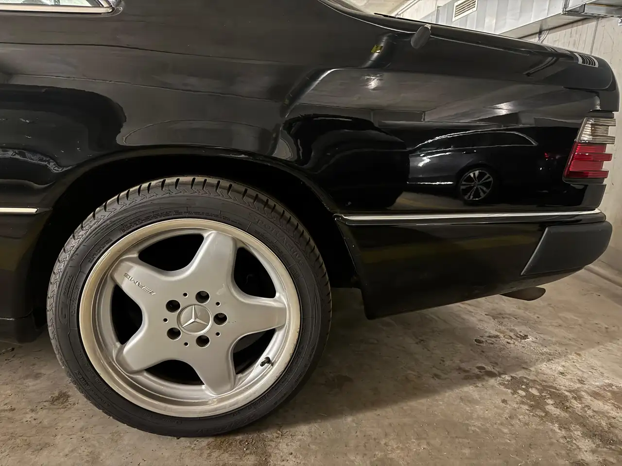 Mercedes-Benz CE 300 Black Line Edition, foto 5