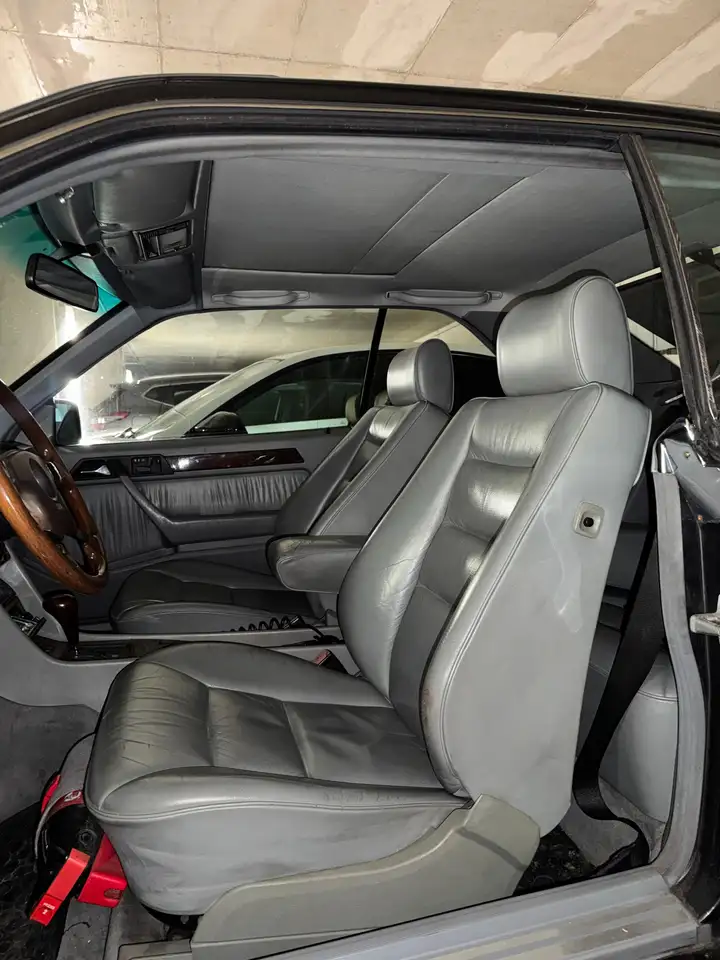 Mercedes-Benz CE 300 Black Line Edition, foto 12