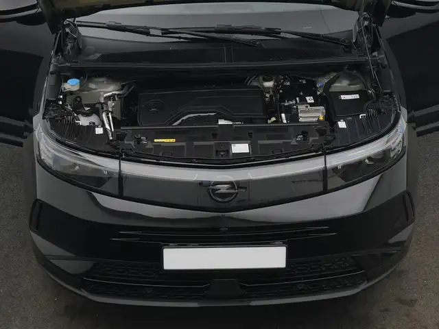 Opel Grandland view 6