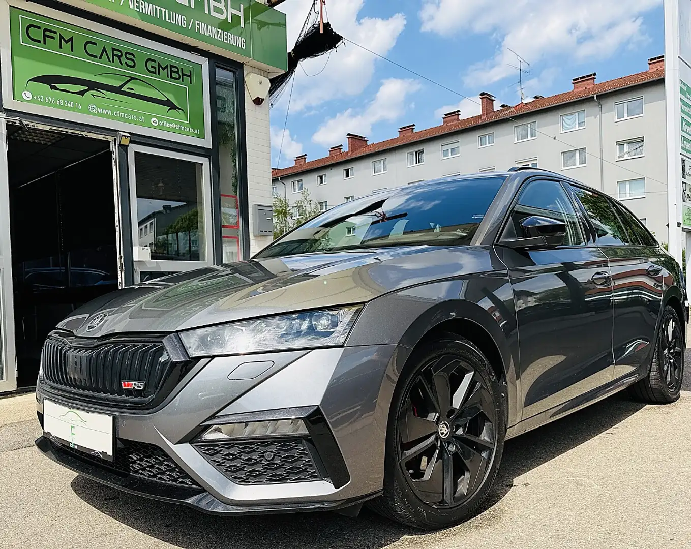 Skoda Octavia 2,0 TDI RS DSG Grau - 2