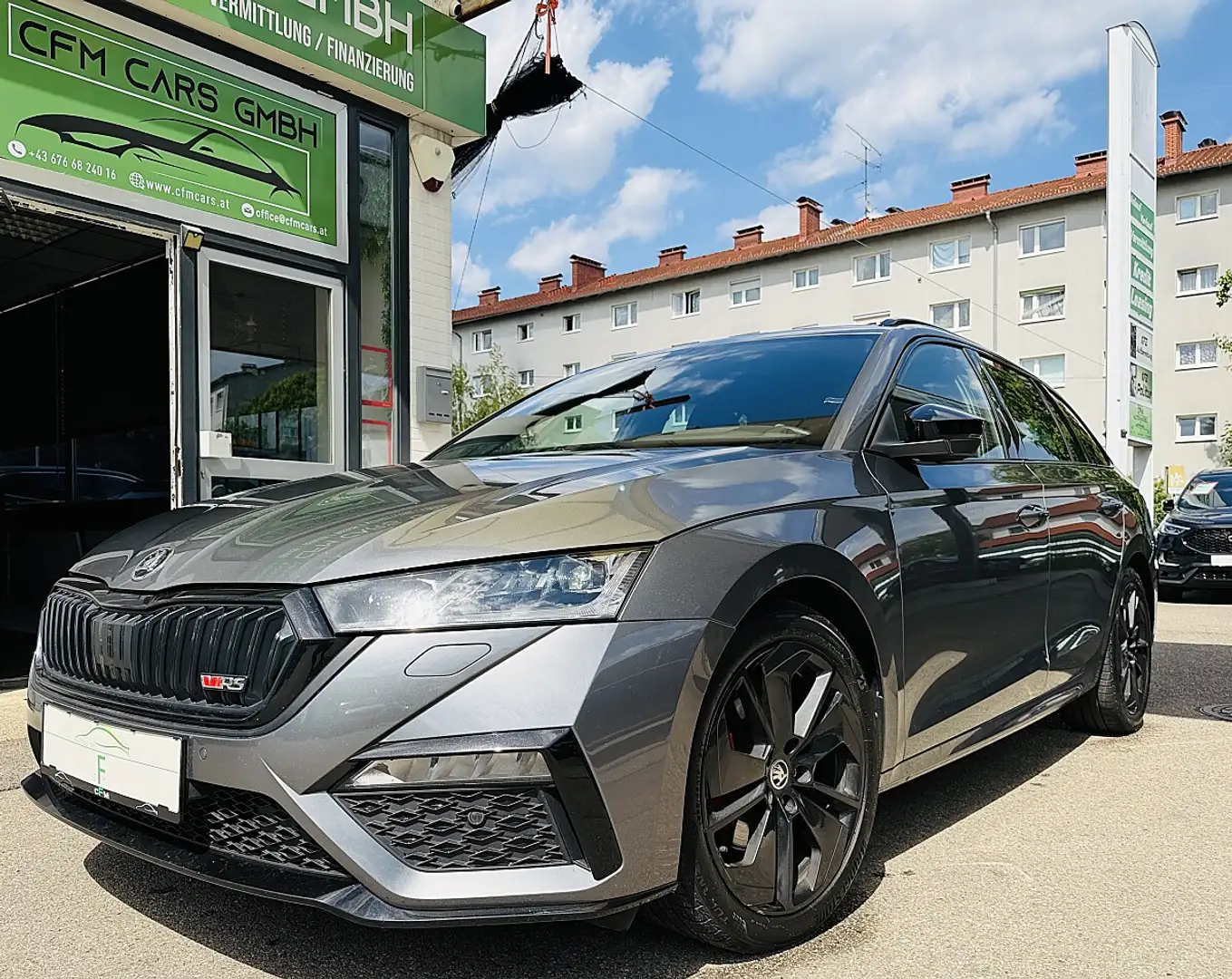 Skoda Octavia 2,0 TDI RS DSG Grau - 1