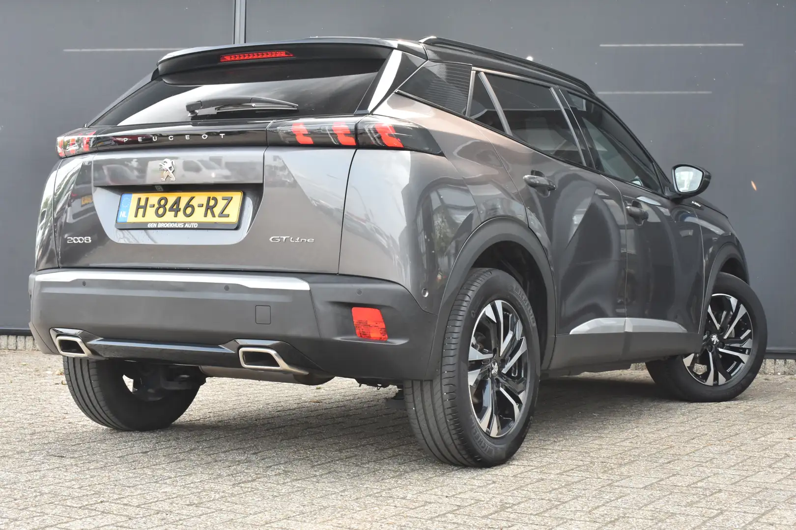 Peugeot 2008 1.2 PureTech GT-Line 130pk | 1e Eigenaar | Navigat Grigio - 2