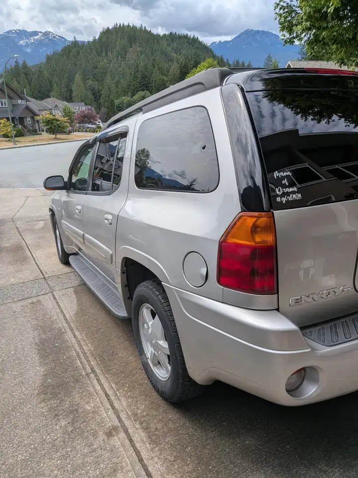 GMC Envoy снимка GMC Envoy