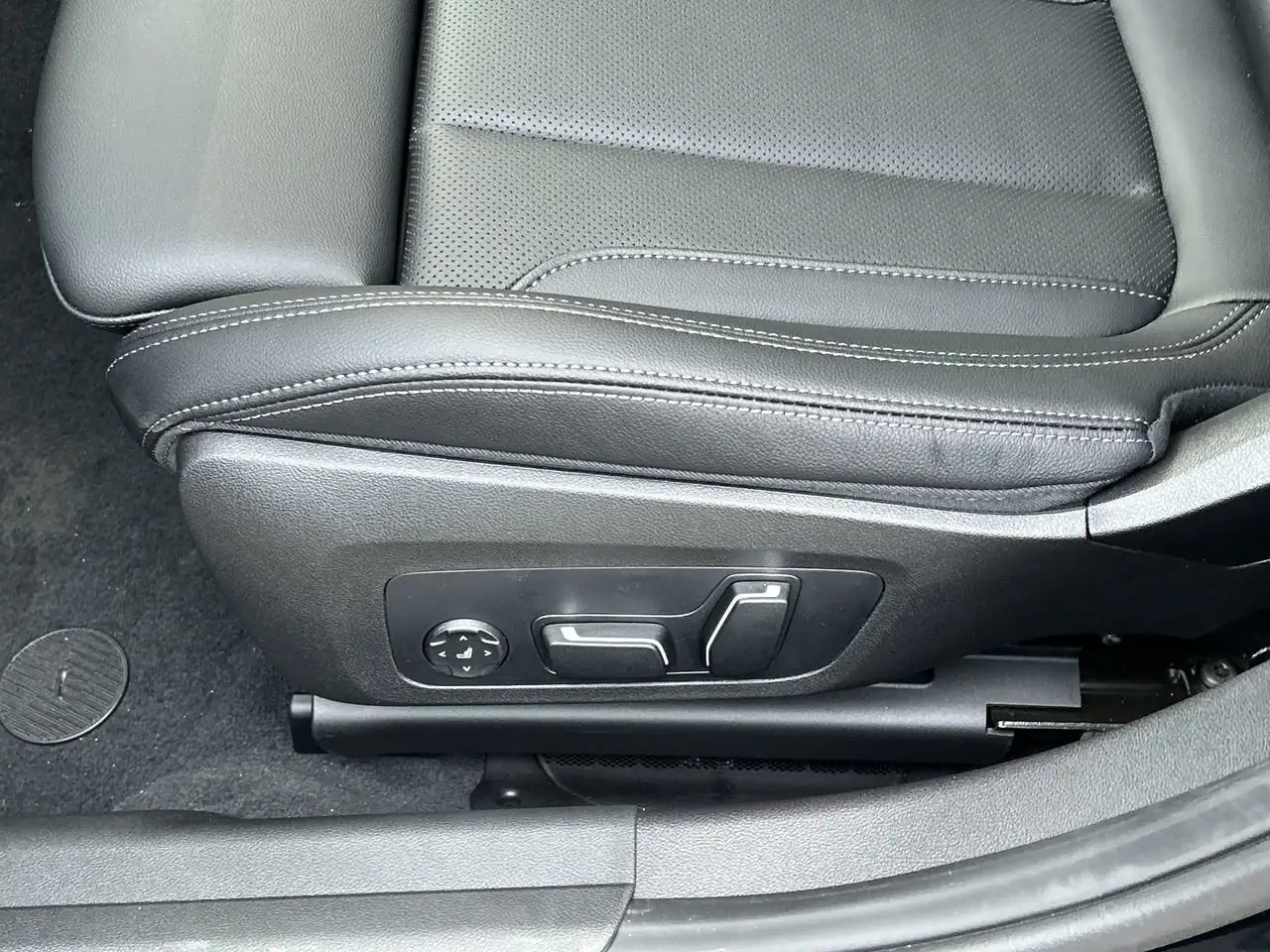 BMW 3 Series снимка BMW 3 Series
