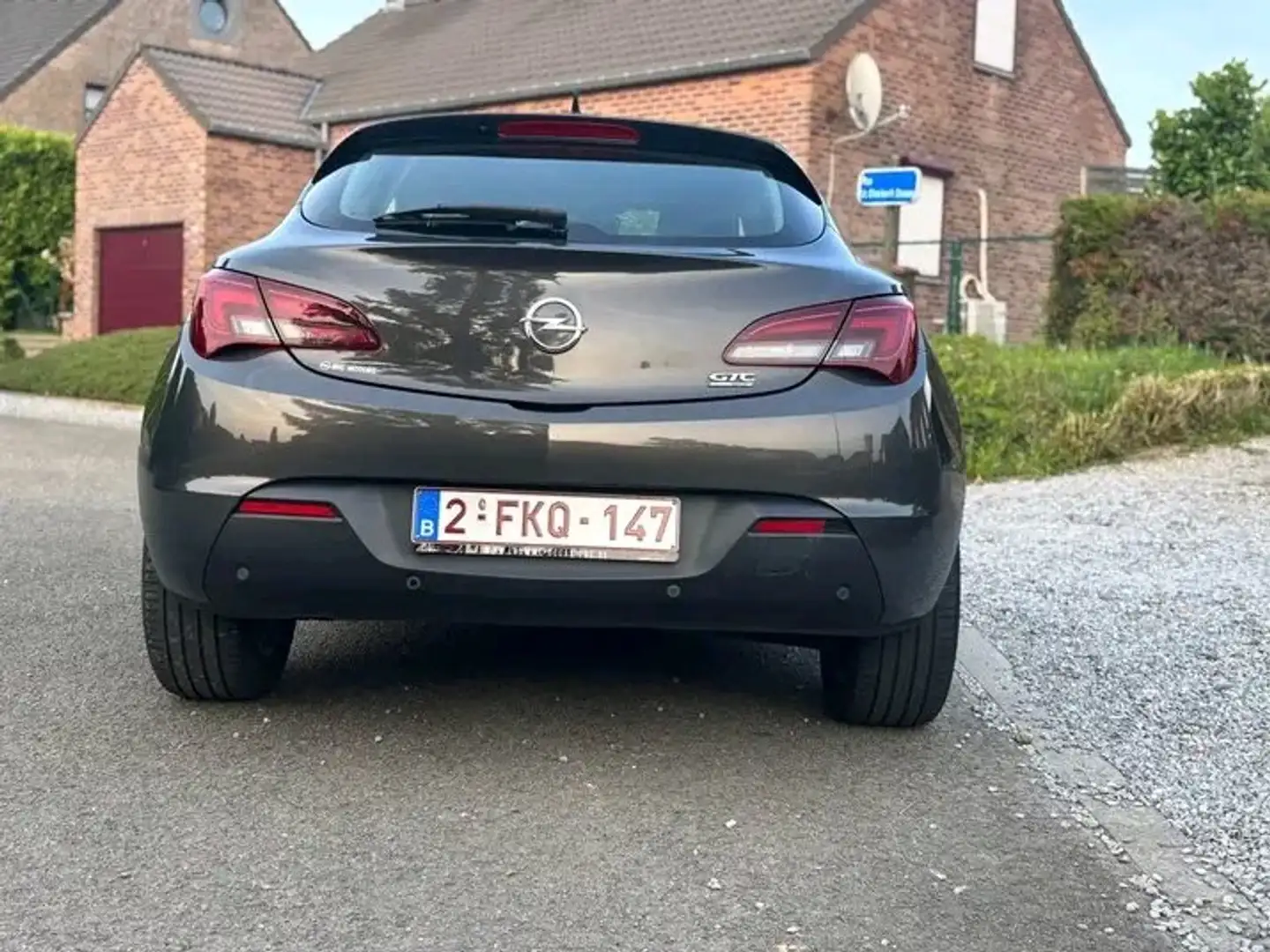 Opel Astra Astra Twintop 1.9 CDTI - 150 FAP 111 Gris - 1