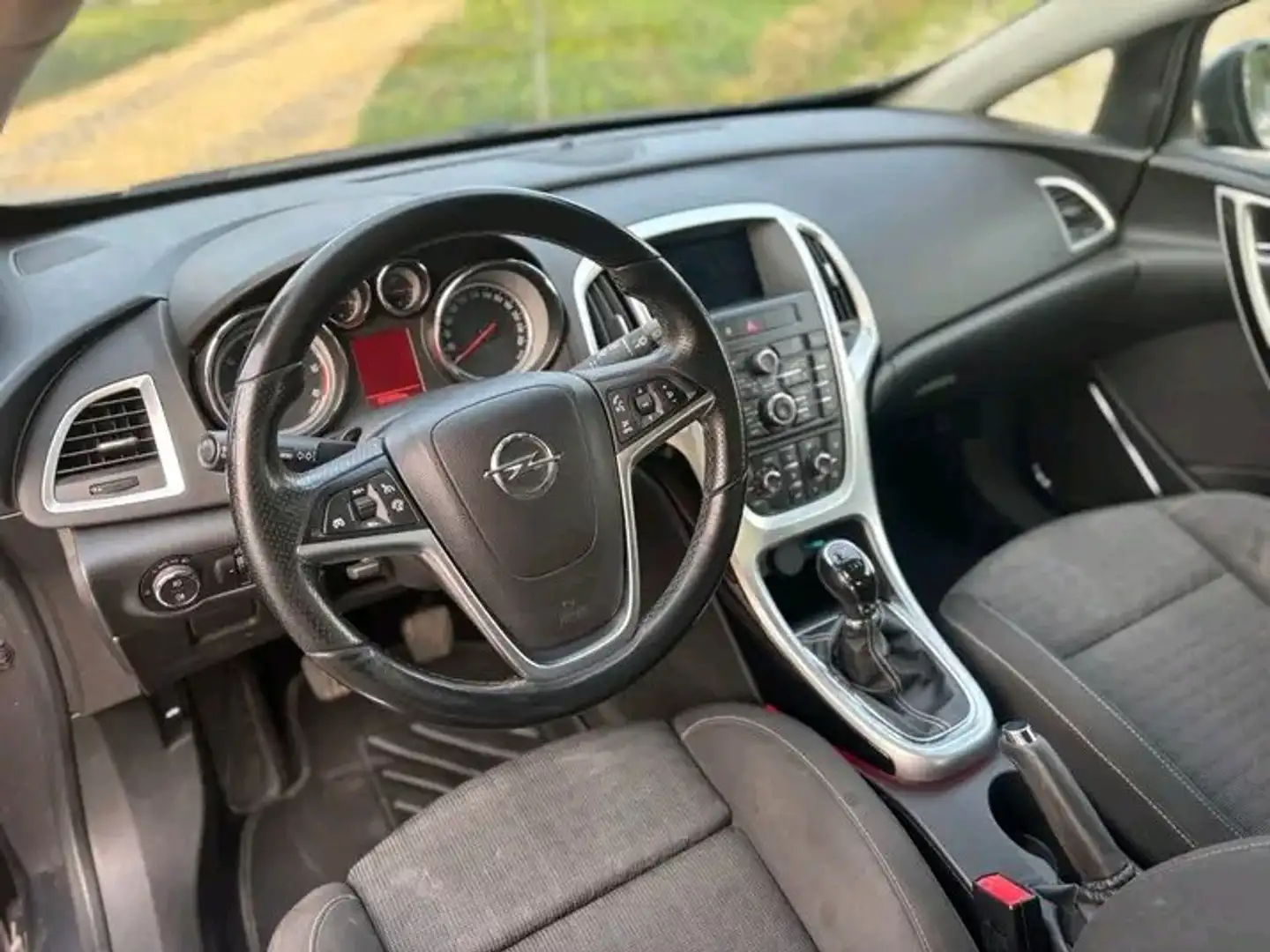 Opel Astra Astra Twintop 1.9 CDTI - 150 FAP 111 Gris - 2