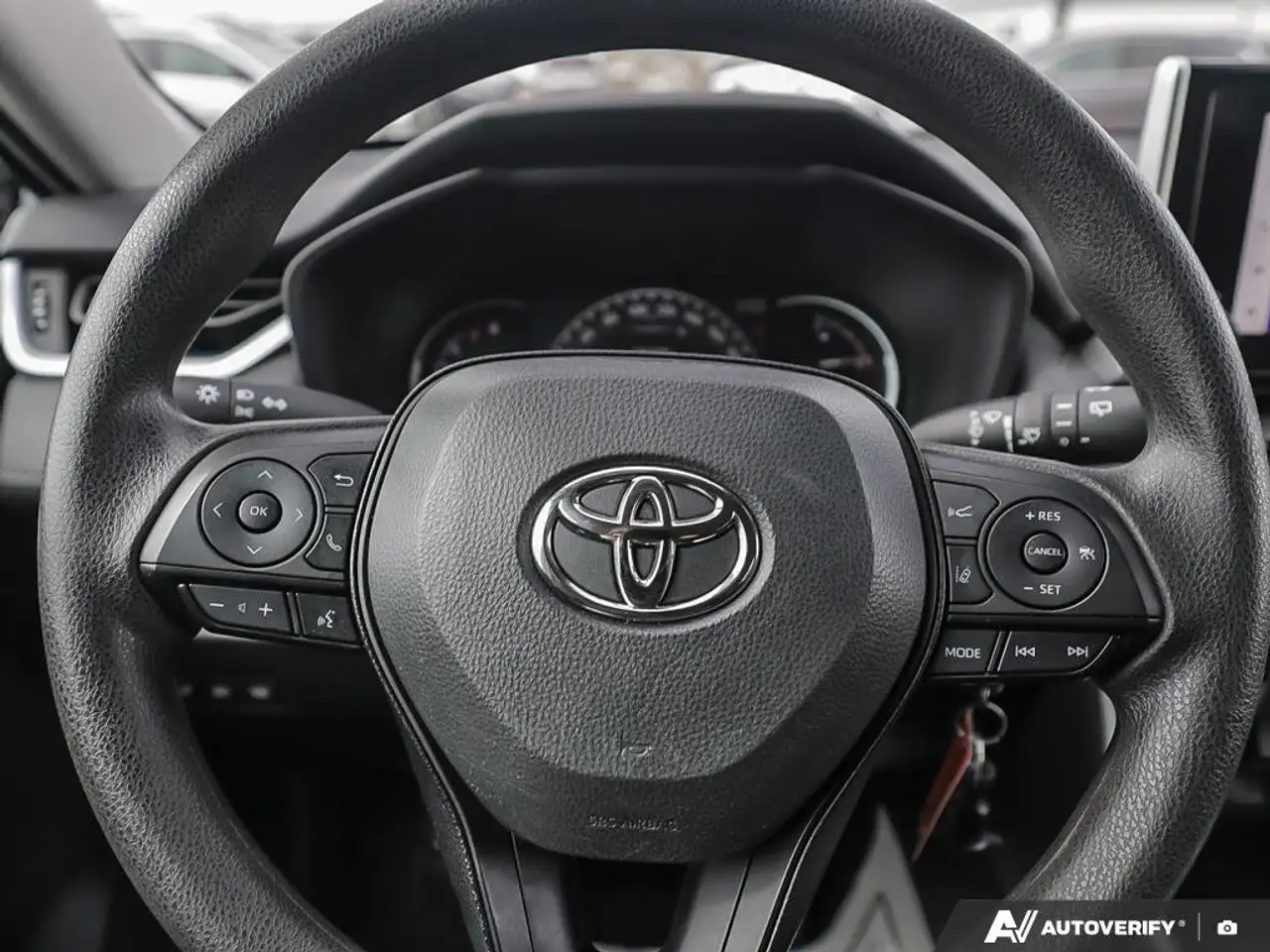 Toyota RAV 4 снимка Toyota RAV 4